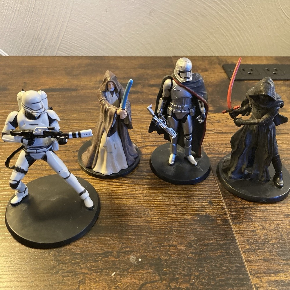 Star Wars Disney Store 6" PVC Figures 4 Lot Captain‎ Phasma Flametrooper Kenobi